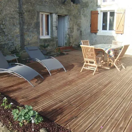 Ferme Des Champs * Vrecourt